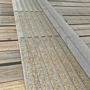 盘锦黄金麻盲道石 盲条