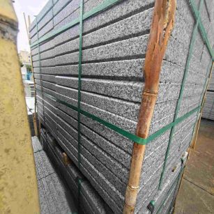 盘锦芝麻白楼梯踏步室外