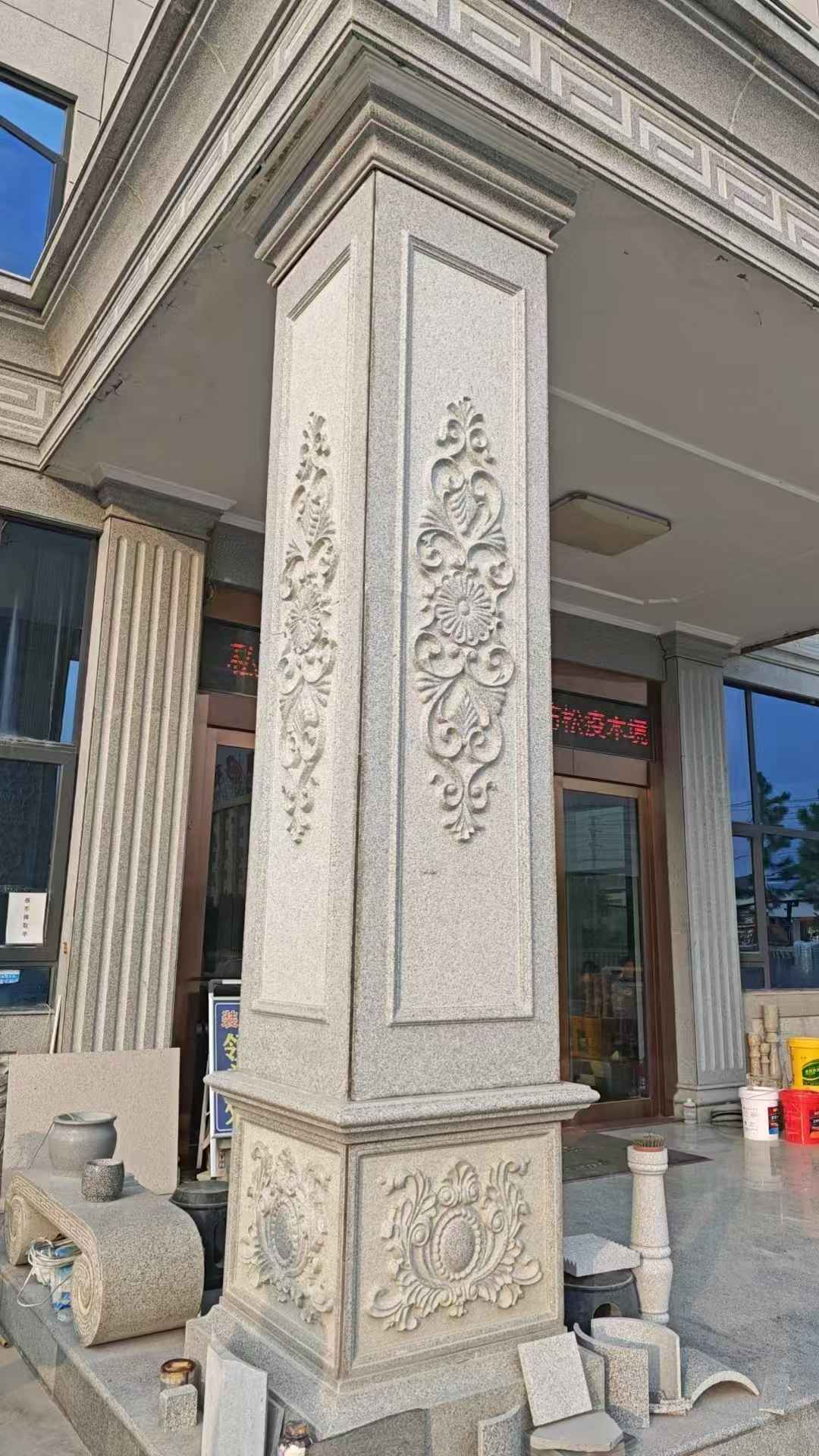 盘锦芝麻白别墅雕刻柱子  黄金麻