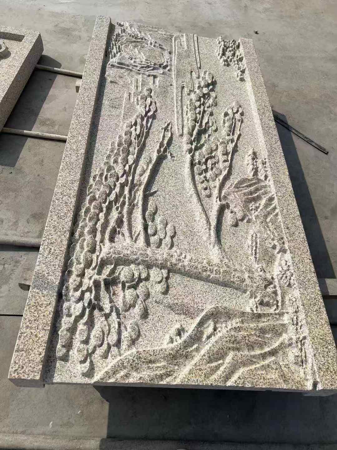 盘锦黄金麻别墅雕刻版 别墅私人定制