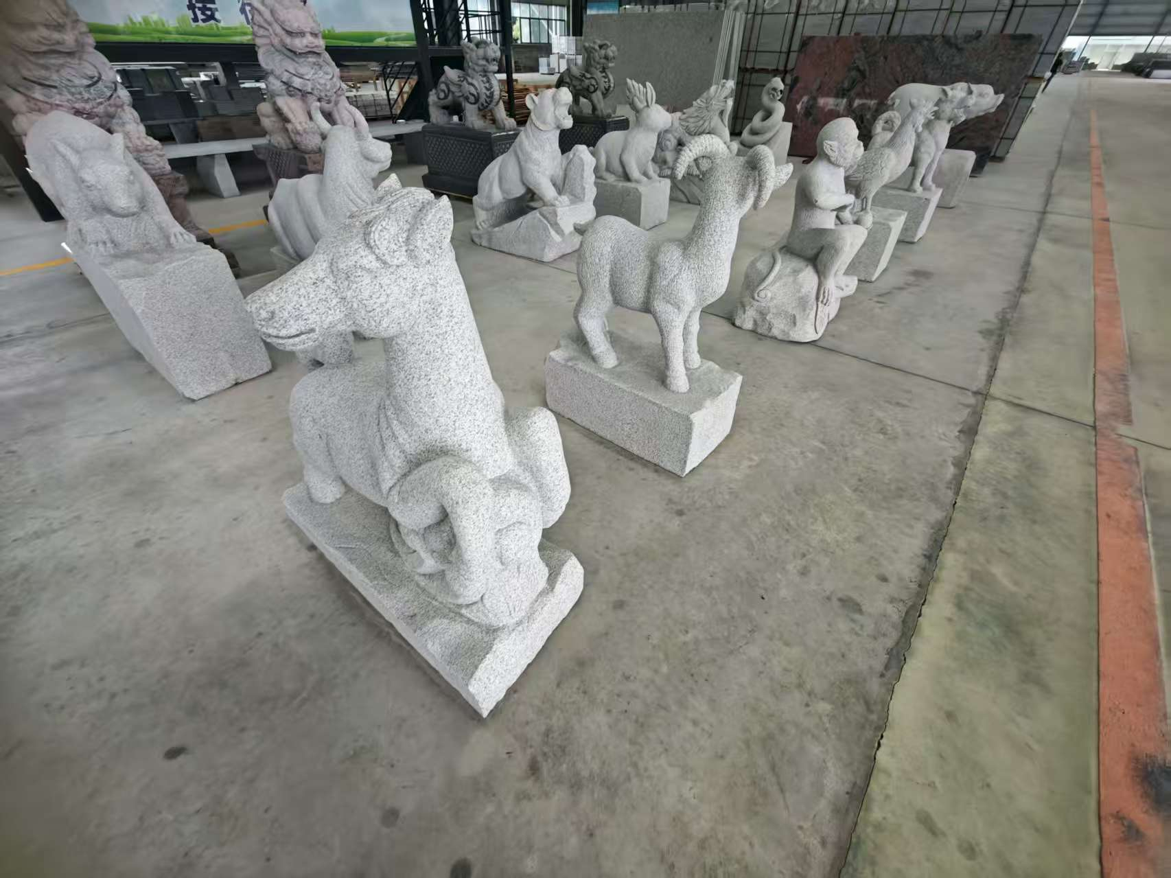 盘锦芝麻白雕刻 十二生肖 异形雕刻